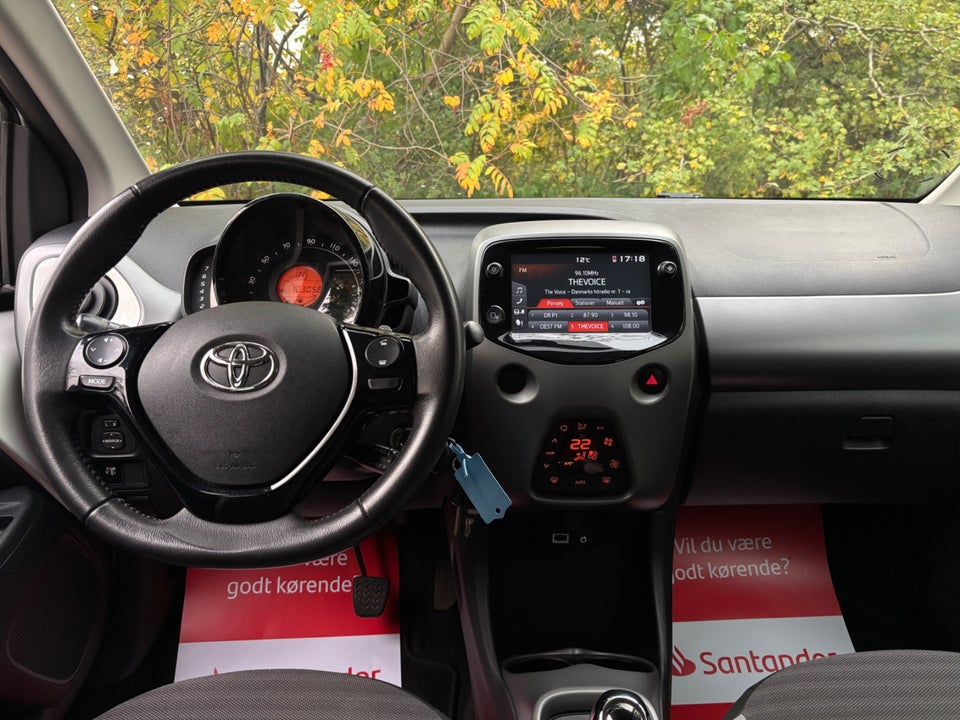 Toyota Aygo 1,0 VVT-i x-sky x-shift 5d