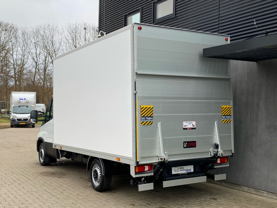 Iveco Daily 2,3 35S14 Alukasse m/lift AG8 2d