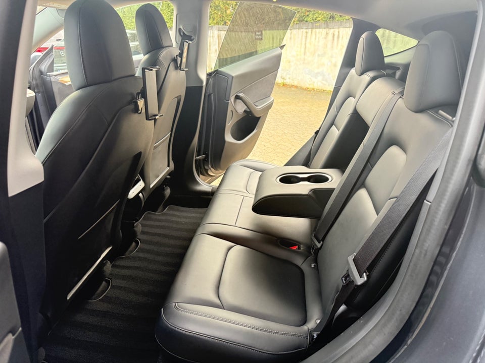 Tesla Model Y Long Range AWD 5d