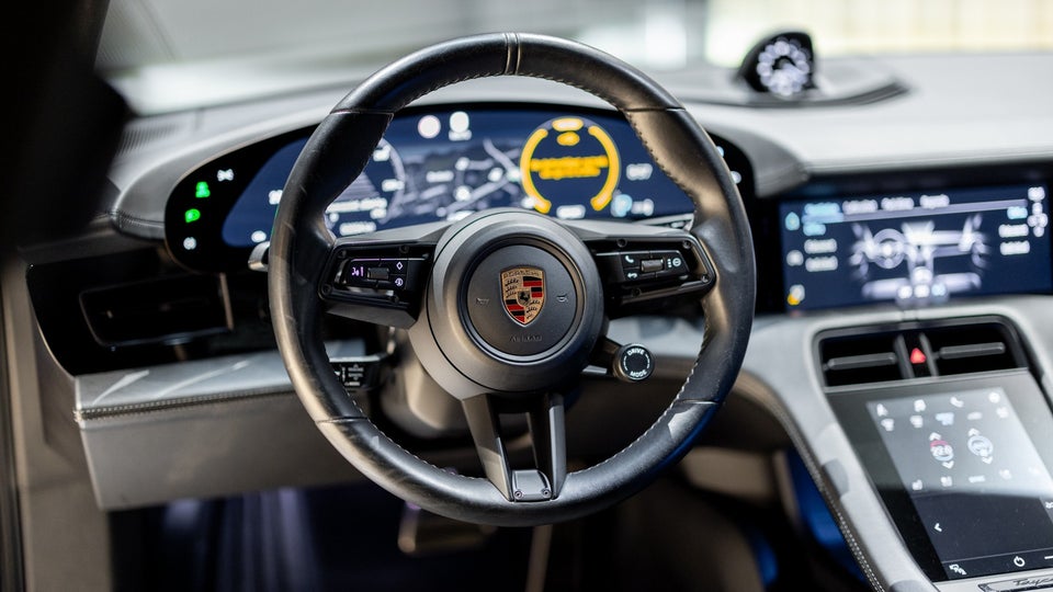 Porsche Taycan Turbo Performance+ 4d