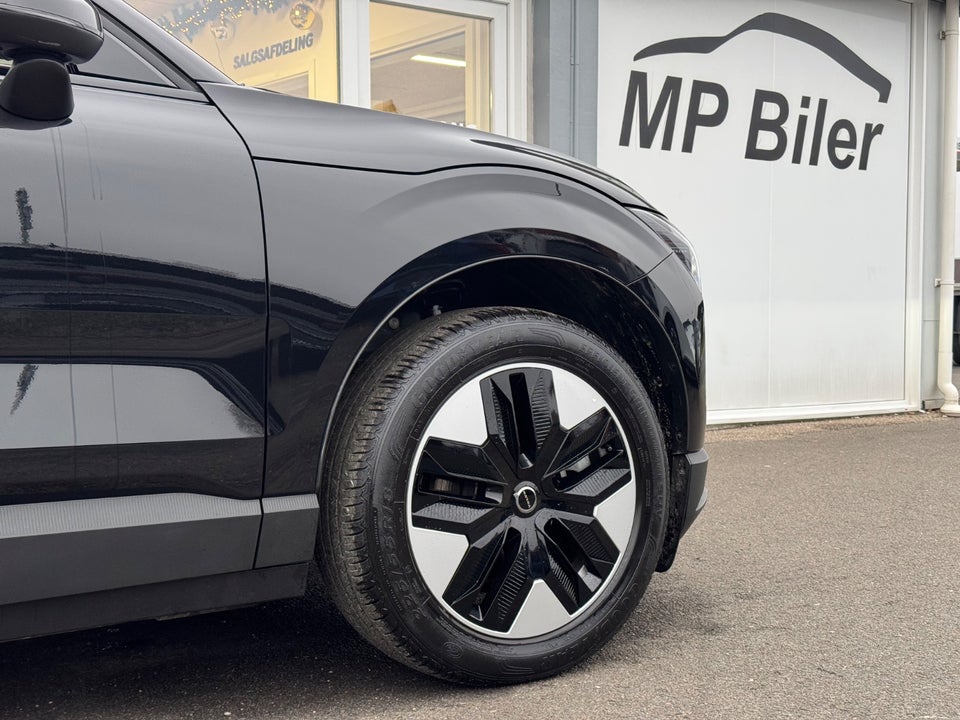 Volvo EX30 Standard Range Core 5d