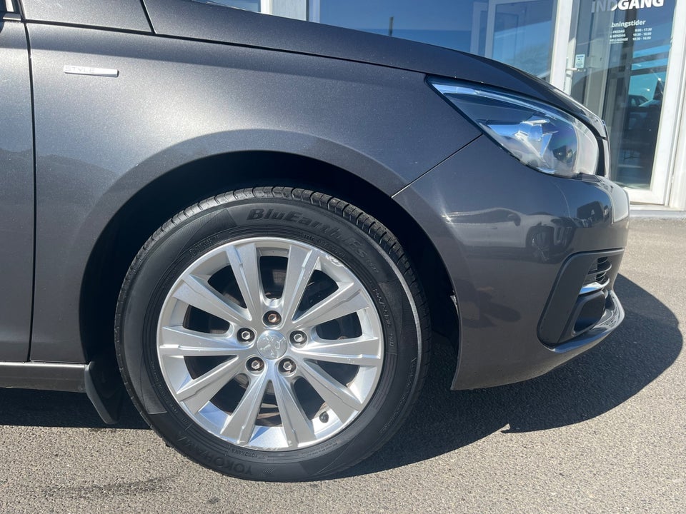 Peugeot 308 1,5 BlueHDi 130 Style SW 5d