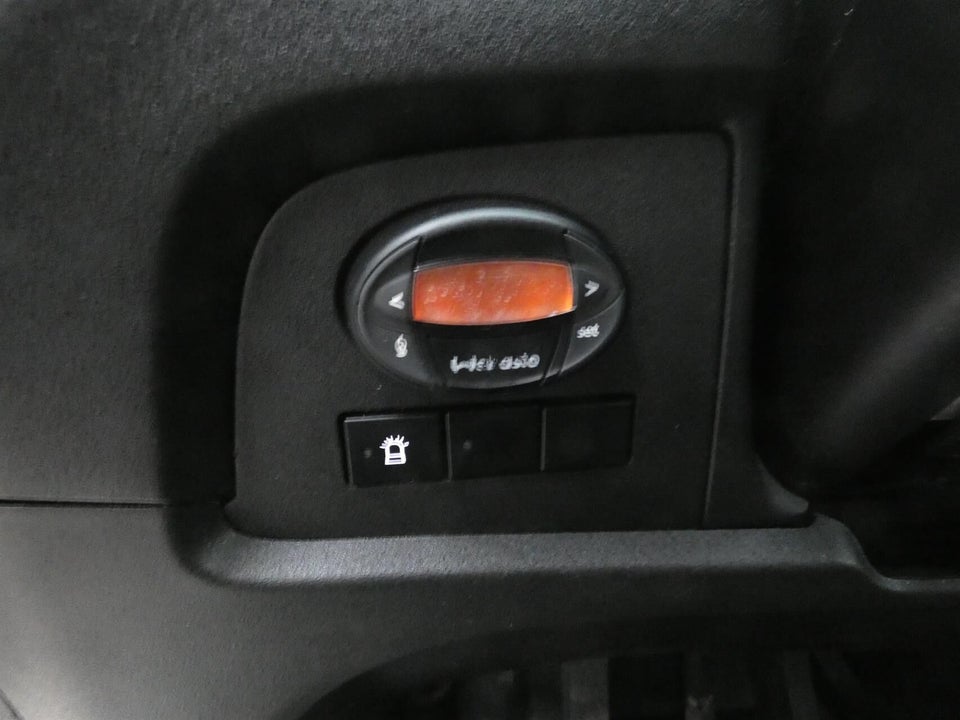 Iveco Daily 2,3 35S14 Mandskabsvogn m/lad 4d