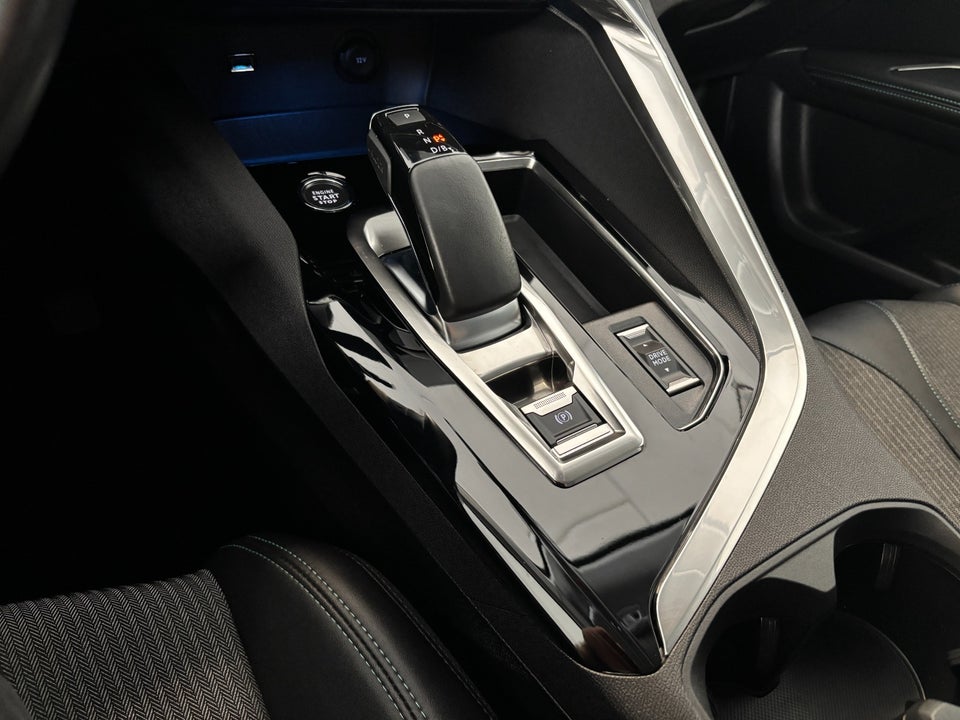 Peugeot 3008 1,6 Hybrid Allure Pack EAT8 5d