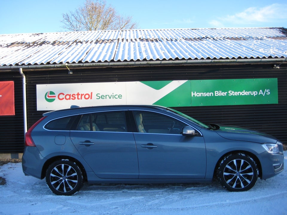 Volvo V60 1,5 T3 152 Momentum aut. 5d