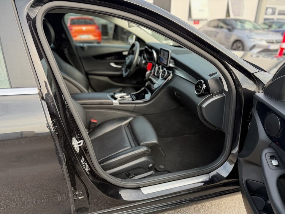Mercedes C220 d 2,2 Avantgarde stc. aut. 5d