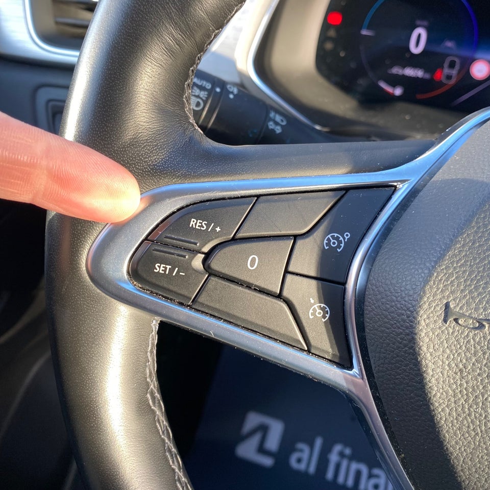 Renault Captur 1,6 E-Tech Intens 5d