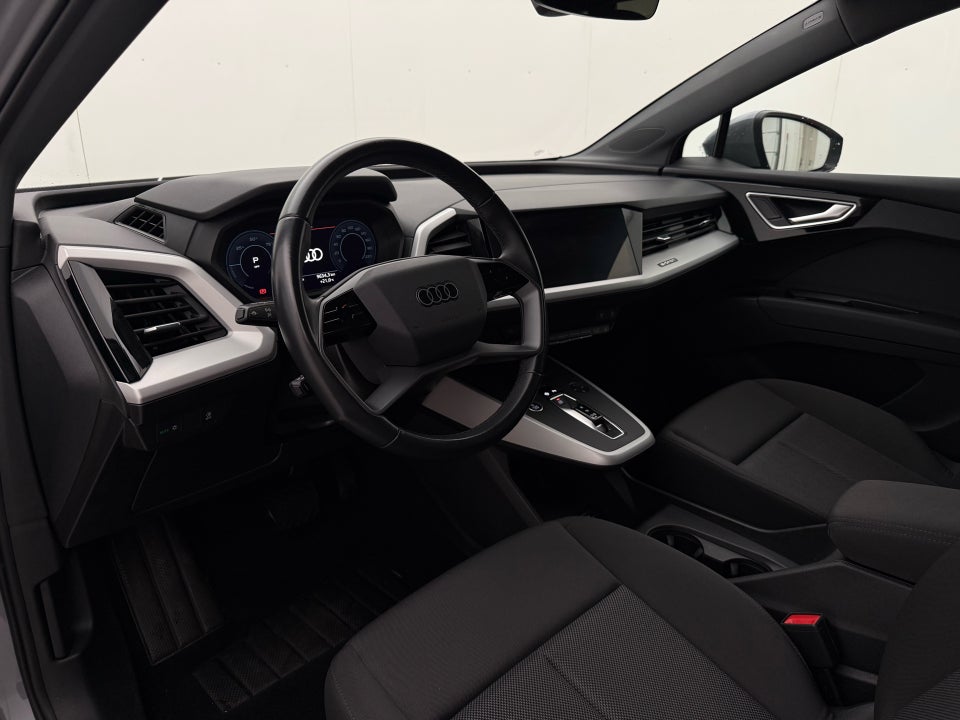 Audi Q4 e-tron 40 S-line 5d