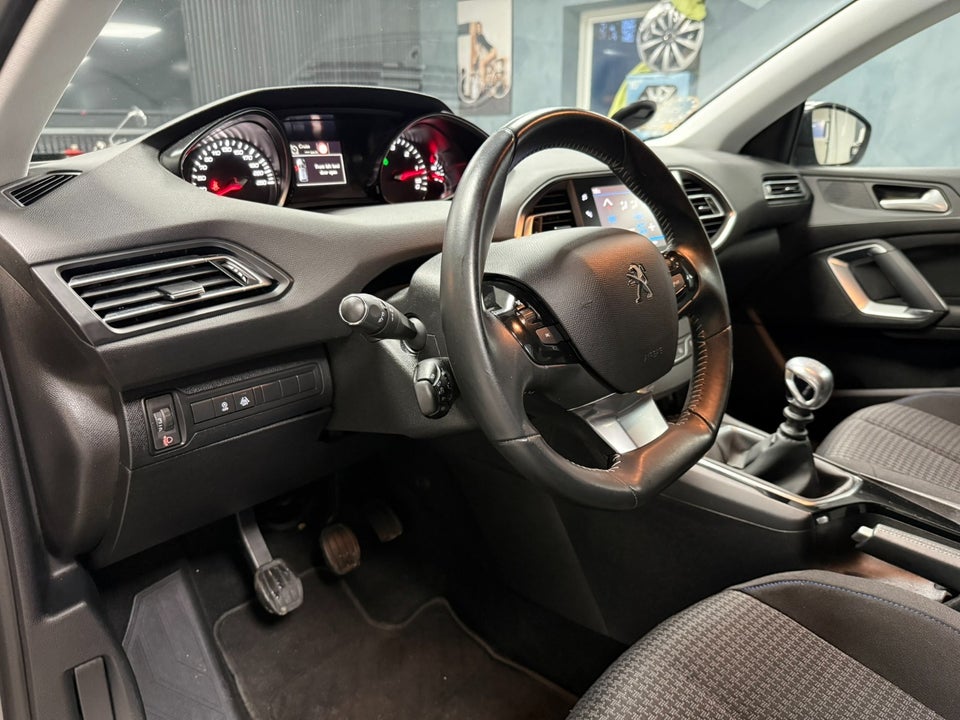 Peugeot 308 1,5 BlueHDi 130 Active 5d