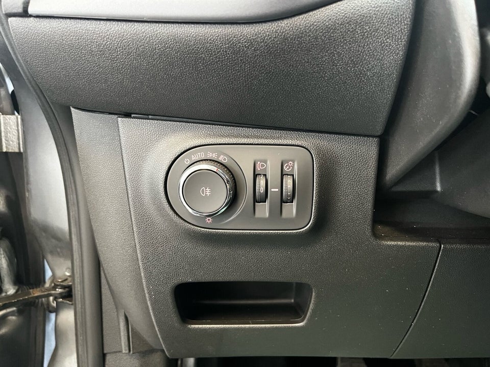 Opel Corsa 1,4 16V Enjoy 5d