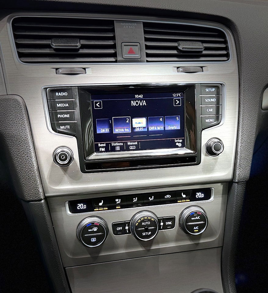 VW Golf VII 1,4 TSi 122 Comfortline BMT 5d