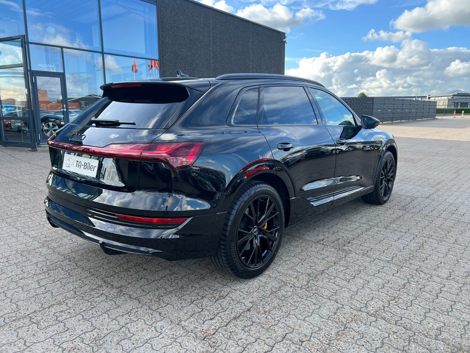 Audi e-tron 55 S-line quattro 5d