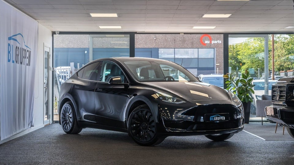 Tesla Model Y Performance AWD 5d