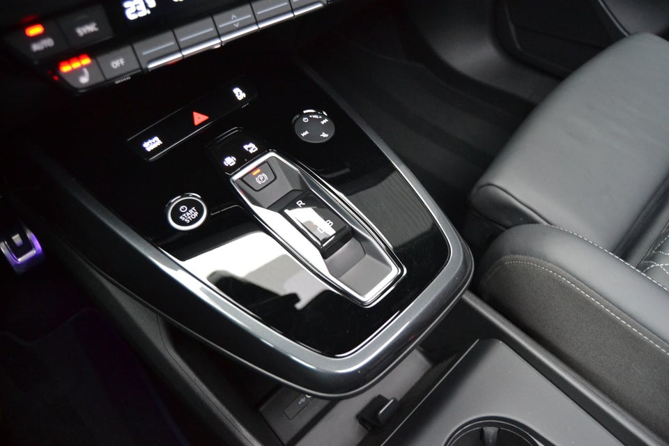 Audi Q4 e-tron 50 S-line quattro 5d