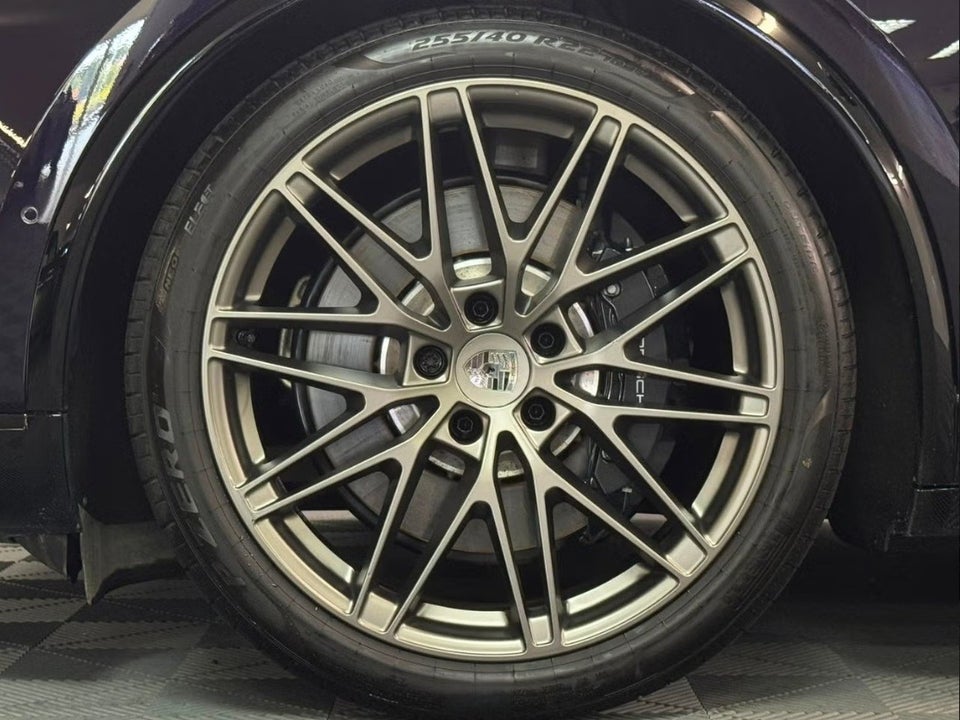 Porsche Macan Turbo 5d