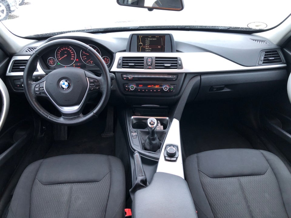 BMW 320d 2,0 Touring 5d