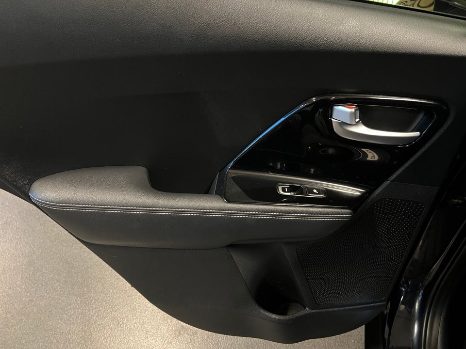 Kia Niro 1,6 PHEV Advance+ DCT 5d