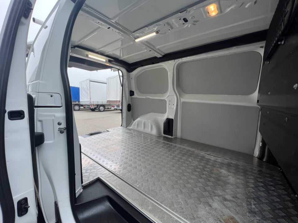 Peugeot Expert 2,0 BlueHDi 122 L2 Plus Van