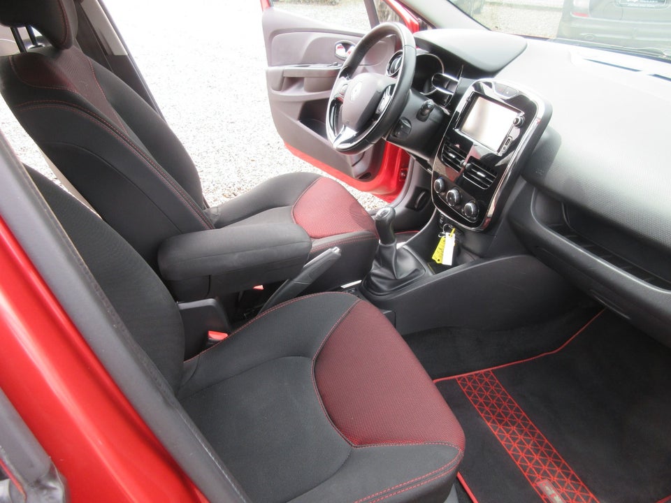 Renault Clio IV 0,9 TCe 90 Expression Sport Tourer 5d