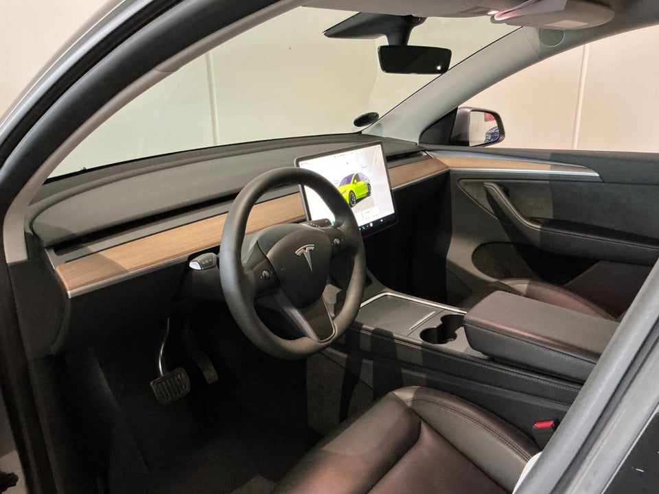 Tesla Model Y Long Range AWD 5d