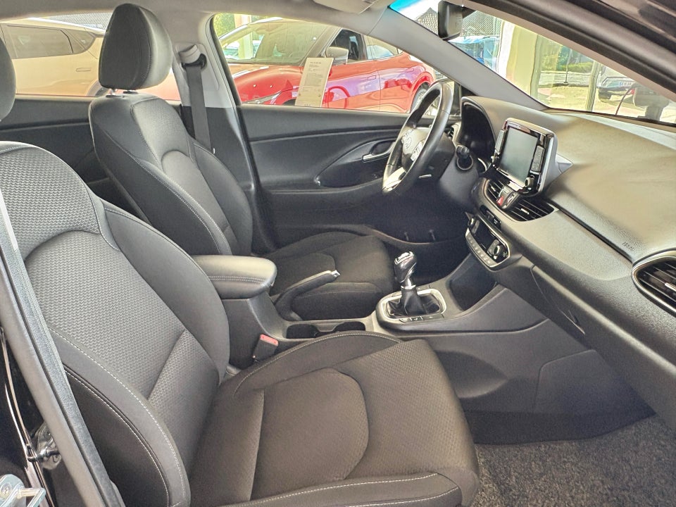 Hyundai i30 1,0 T-GDi Premium Fastback 5d