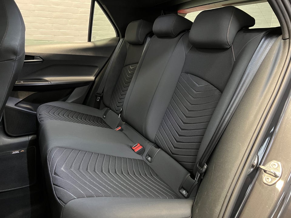 Cupra Born 58  5d