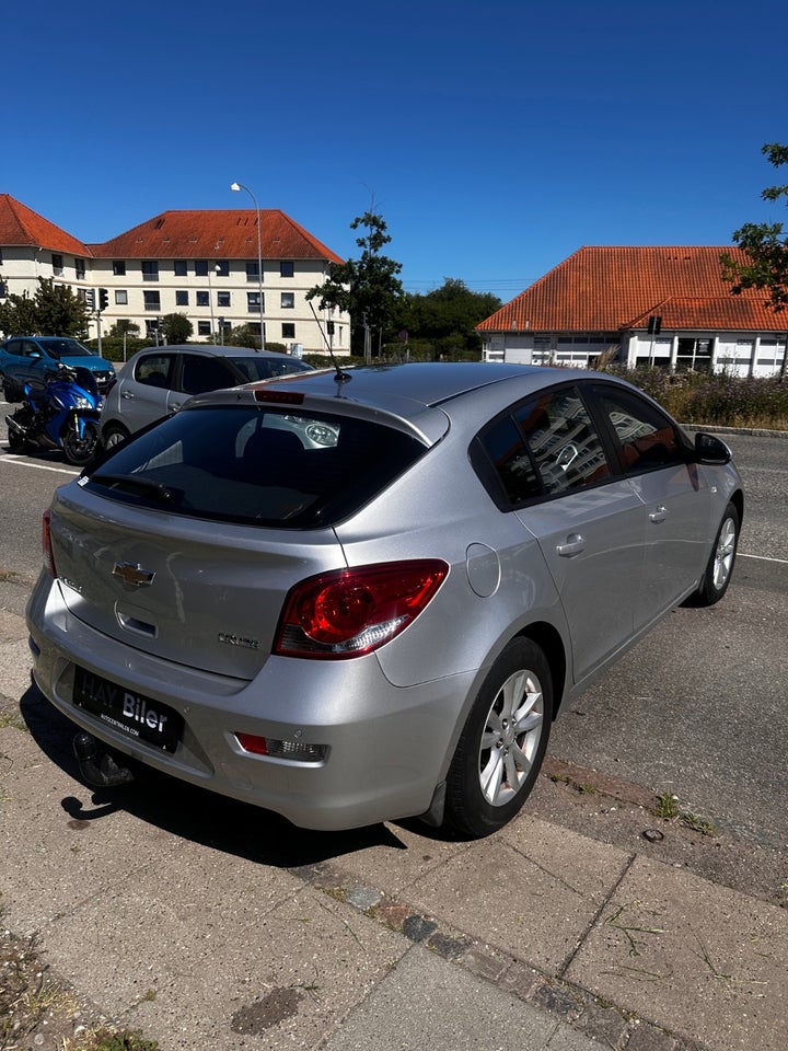 Chevrolet Cruze 1,8 LT 5d