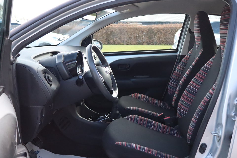 Citroën C1 1,0 VTi Street+ 5d