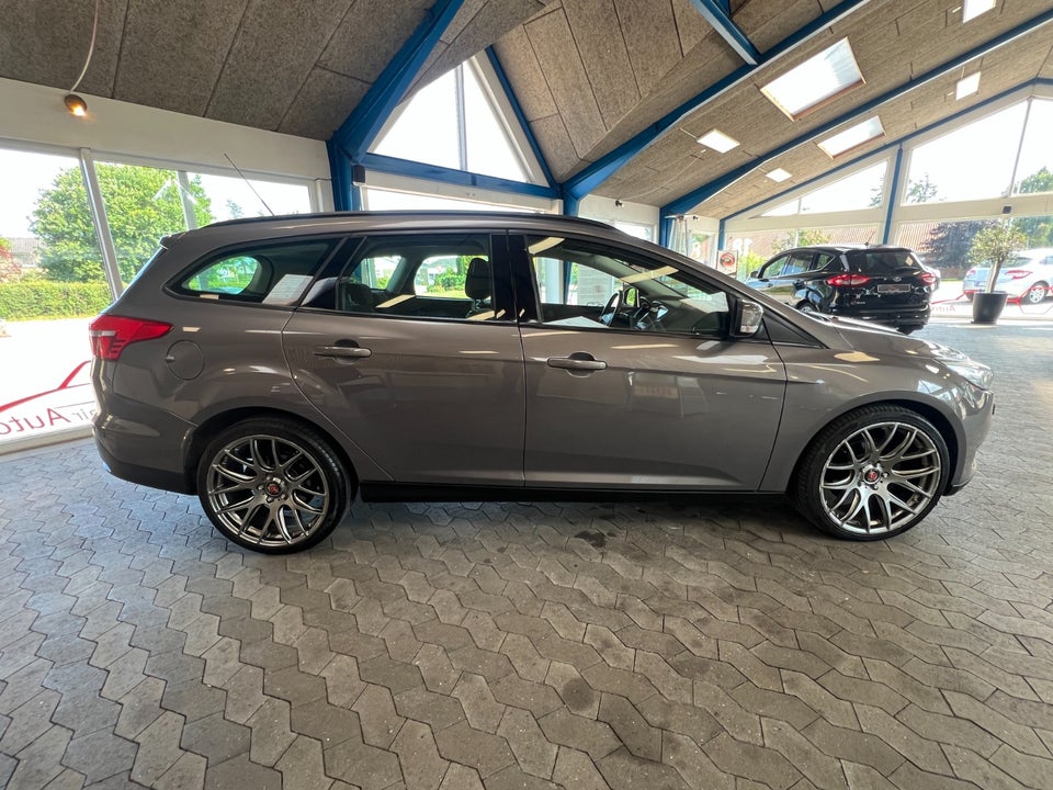 Ford Focus 1,0 SCTi 125 Business stc. aut. 5d
