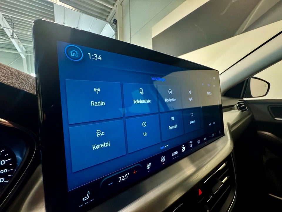 Ford Focus 1,0 EcoBoost mHEV Titanium 5d