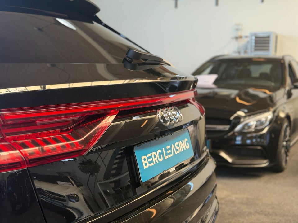 Audi Q8 50 TDi S-line quattro Tiptr. 5d
