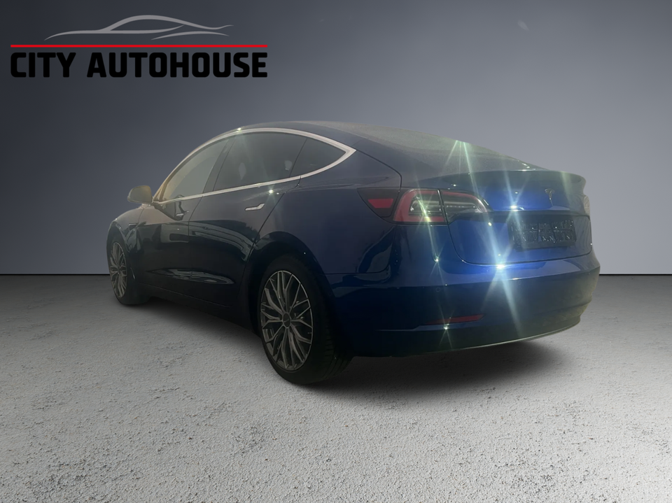 Tesla Model 3 Long Range AWD 4d