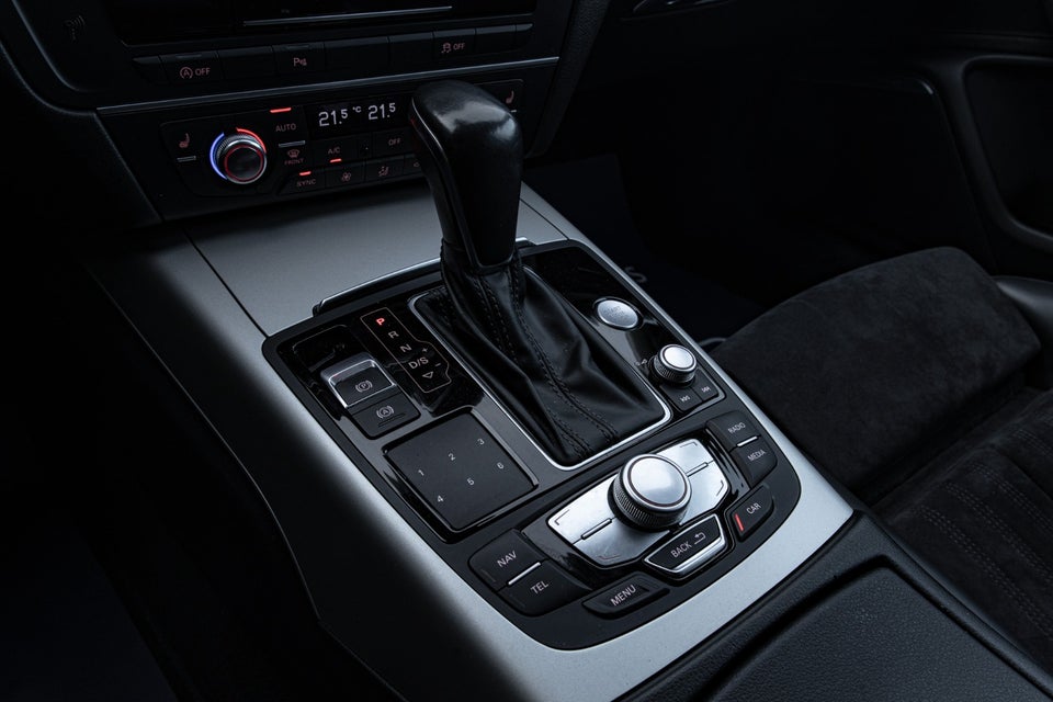 Audi A6 3,0 TDi 218 Avant S-tr. 5d