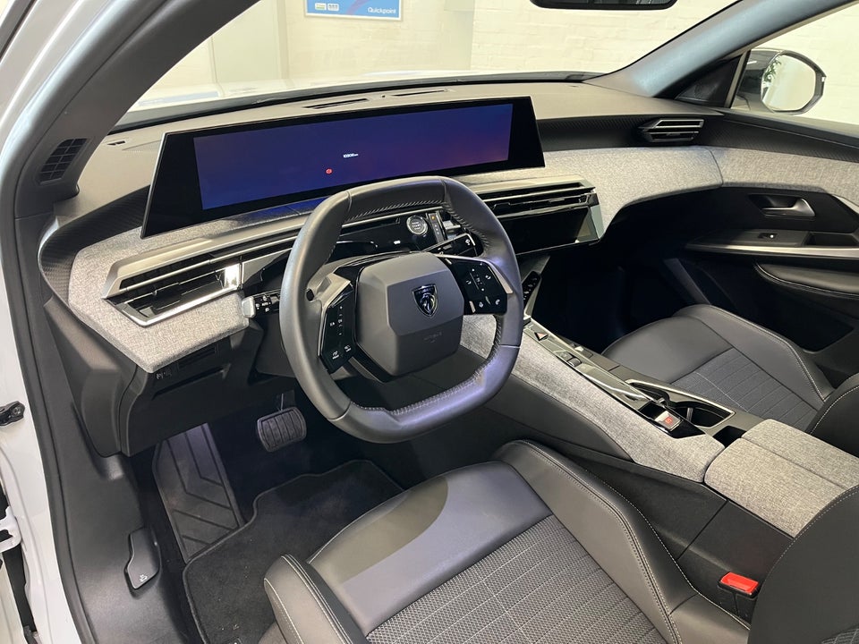 Peugeot e-3008 77 Allure Pack 5d