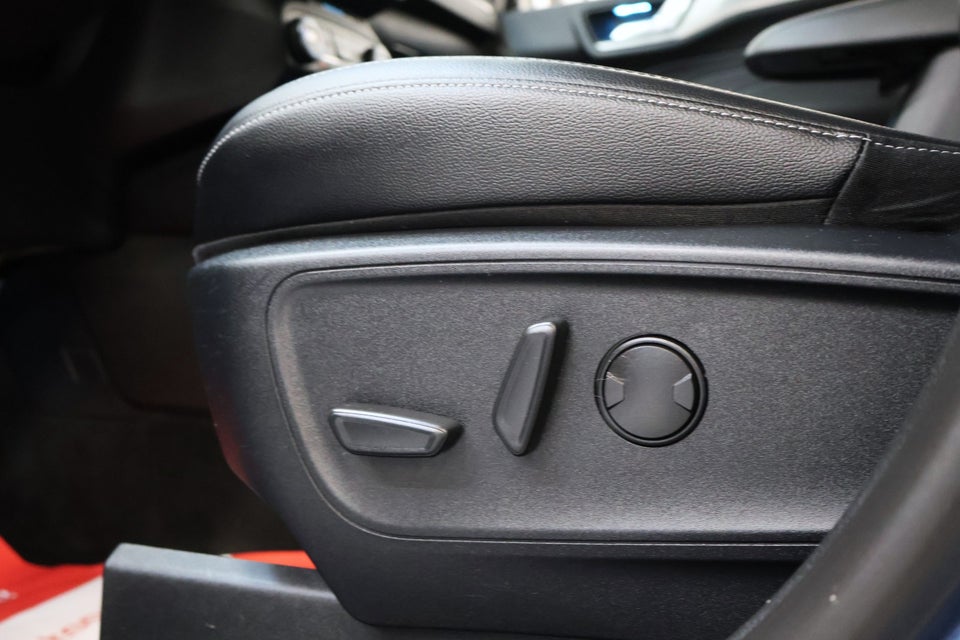 Ford Kuga 2,5 PHEV Titanium CVT 5d