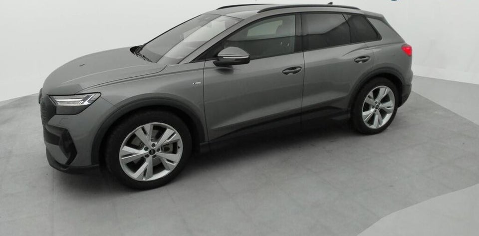 Audi Q4 e-tron 45 S-line 5d