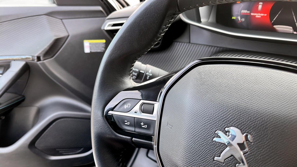 Peugeot 2008 1,2 PureTech 130 Platin Sport 5d