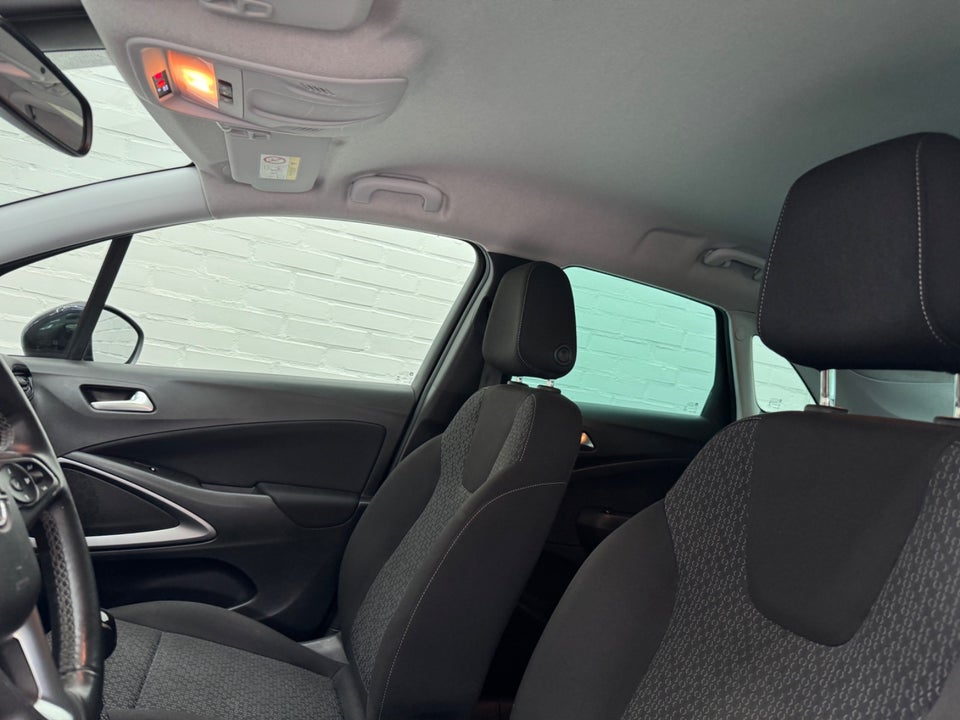 Opel Crossland X 1,2 Excite 5d