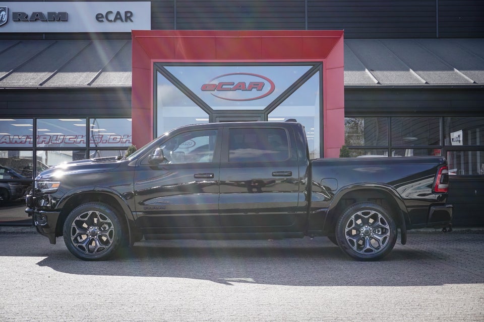 Dodge RAM 1500 5,7 V8 Hemi Limited Night aut. 4d