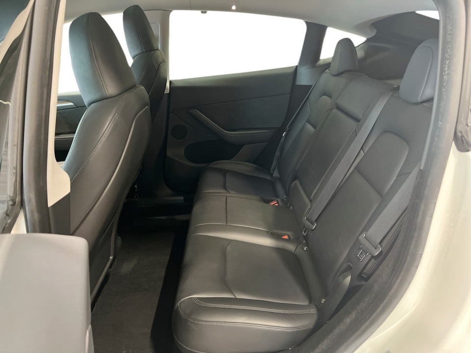 Tesla Model Y Long Range AWD 5d