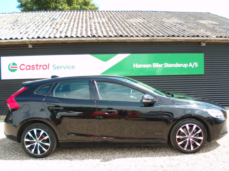 Volvo V40 1,5 T3 152 Momentum aut. 5d