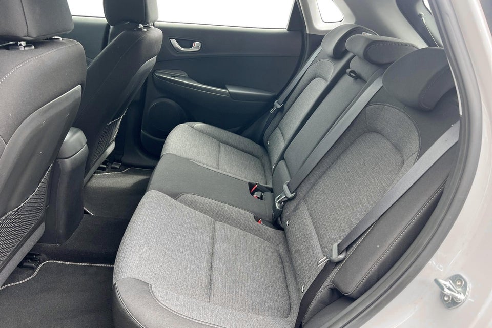 Hyundai Kona 39 EV Select 5d