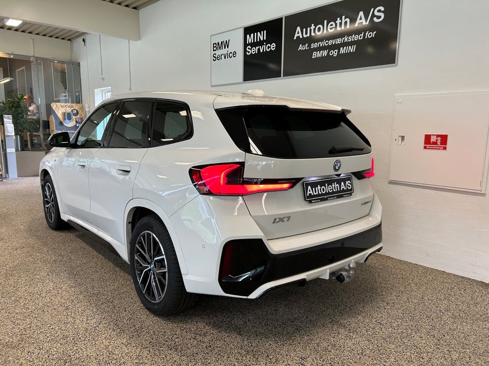 BMW iX1 xDrive30 Fully Charged M-Sport 5d