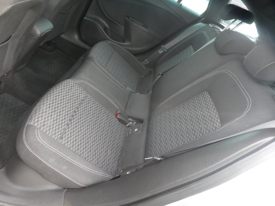 Opel Astra 1,6 CDTi 136 Business Sports Tourer aut. 5d