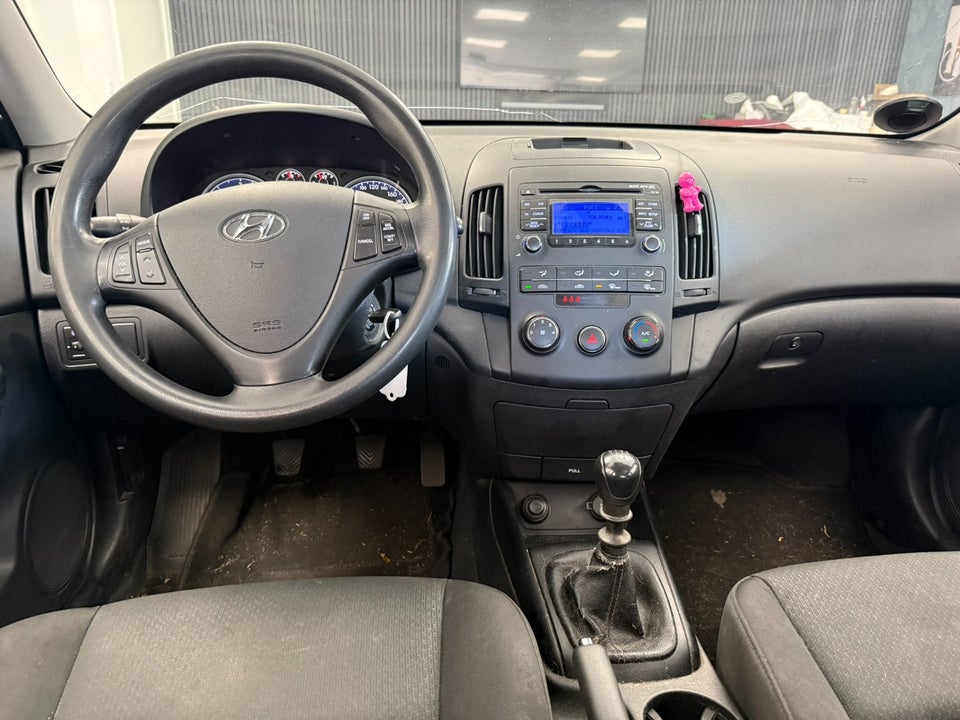 Hyundai i30 1,6 CRDi 90 Comfort 5d