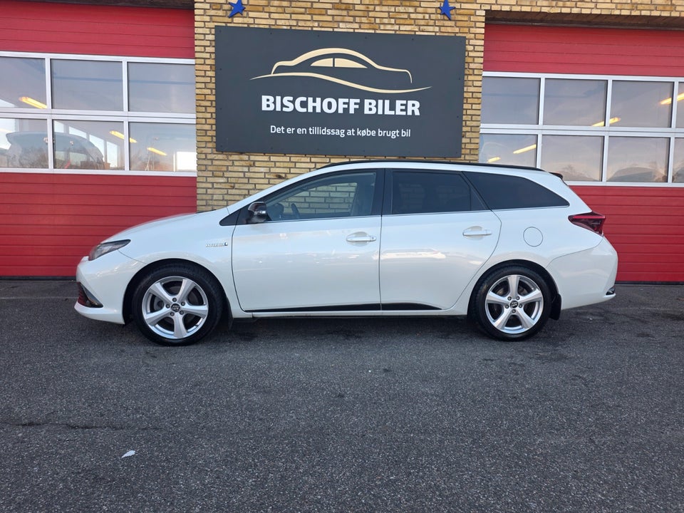 Toyota Auris 1,8 Hybrid Prestige Touring Sports CVT 5d