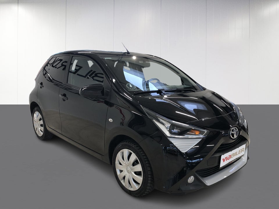 Toyota Aygo 1,0 VVT-i x-press 5d