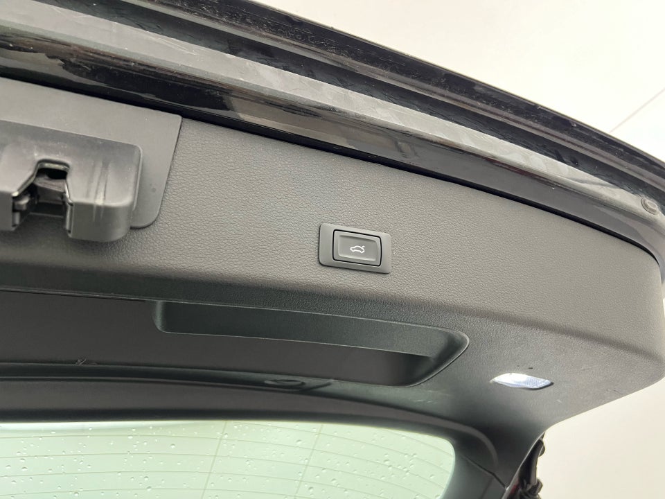 Audi e-tron 55 S-line Prestige quattro 5d