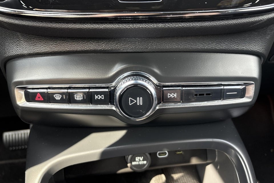 Volvo XC40 P6 ReCharge Core 5d