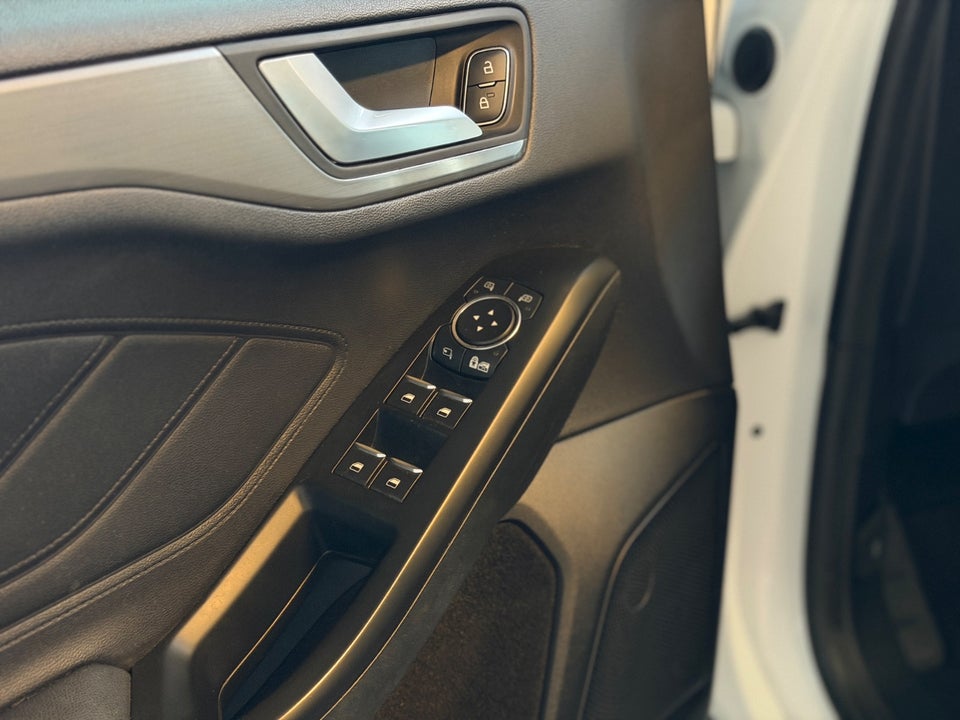 Ford Focus 1,0 EcoBoost Titanium aut. 5d